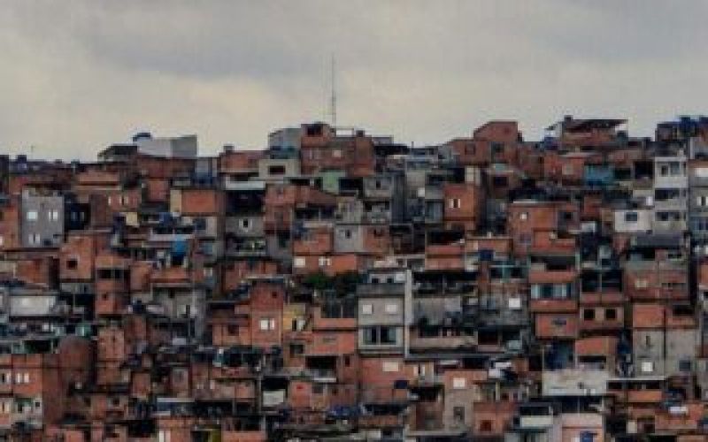 Toda vida merece morada: educar para a dignidade, a fraternidade e o direito de habitar